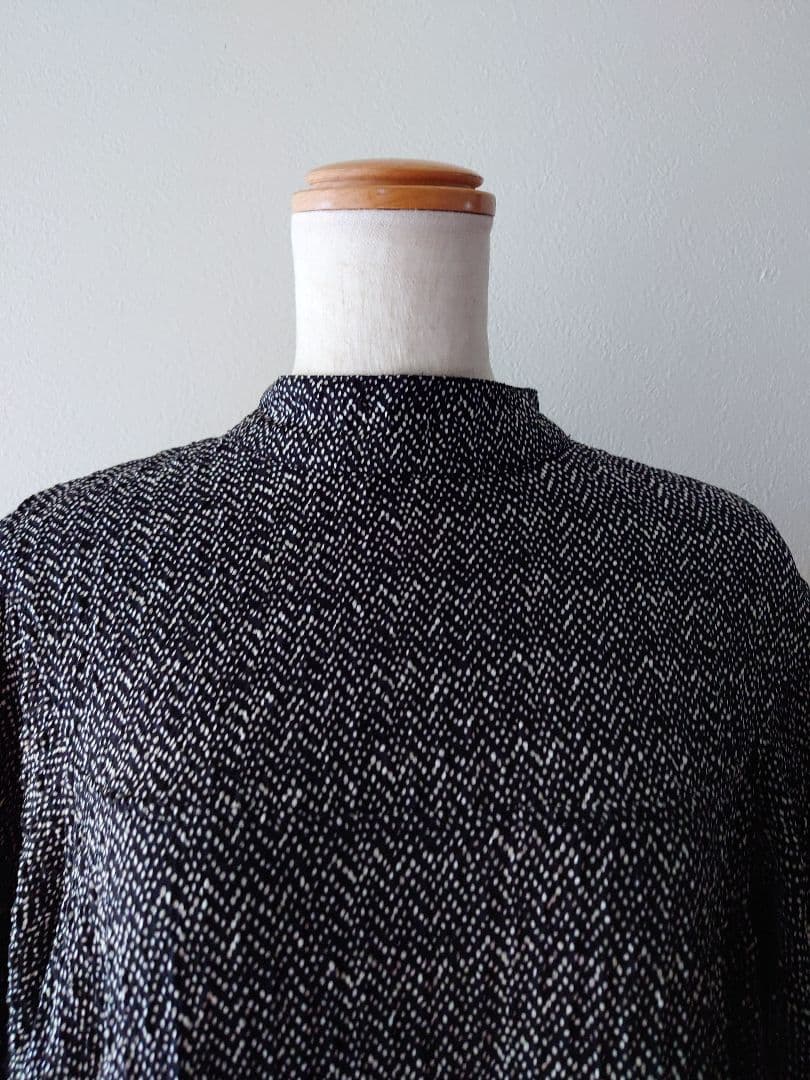 美品【イアパピヨネ スミスタイル】スタンドカラーティアードロングワンピース