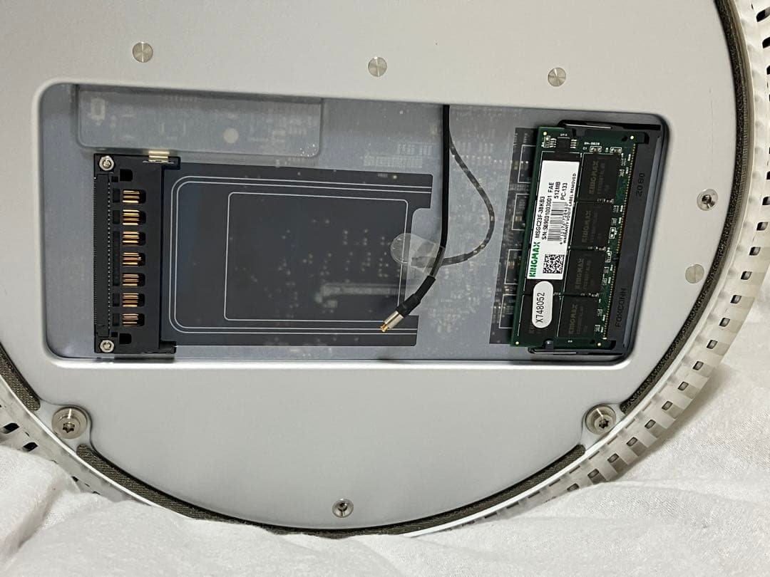 iMac G4 フラットパネル700MHz 768MB MacOS10.3