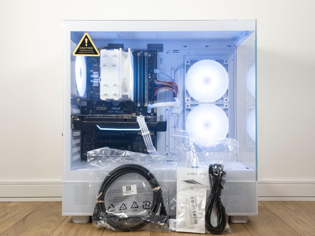 白ゲーミングPC RTX2060 / i7-4770 / SSD 512GB