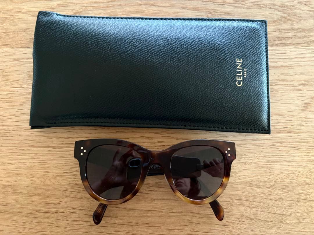 CELINEサングラス　キャットアイDeuxieme Classe購入　未使用！