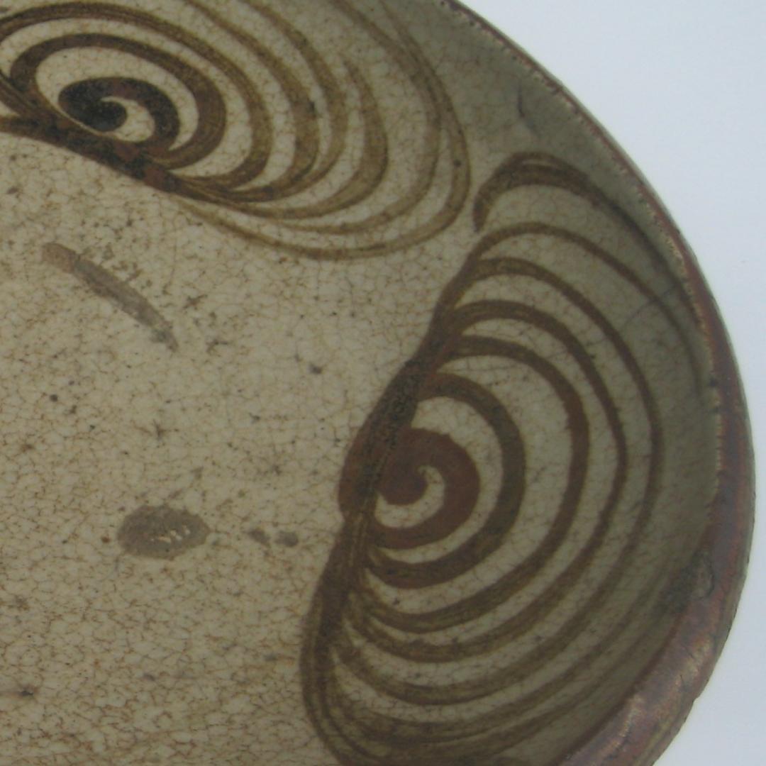 江戸時代の瀬戸の大皿「馬の目]９寸皿ー直径２６.５cm　深さ ６cm）