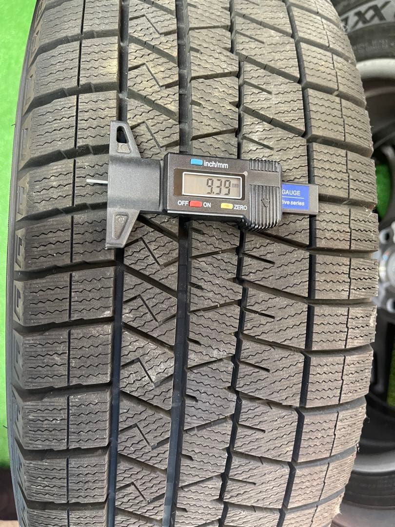 クラウンクロスオーバー　純正 19インチ 225/55R19 4本スタッドレス