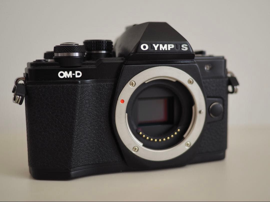 【名機 OLYMPUS】OM-D E-M10 MarkⅡ ダブルズームキット