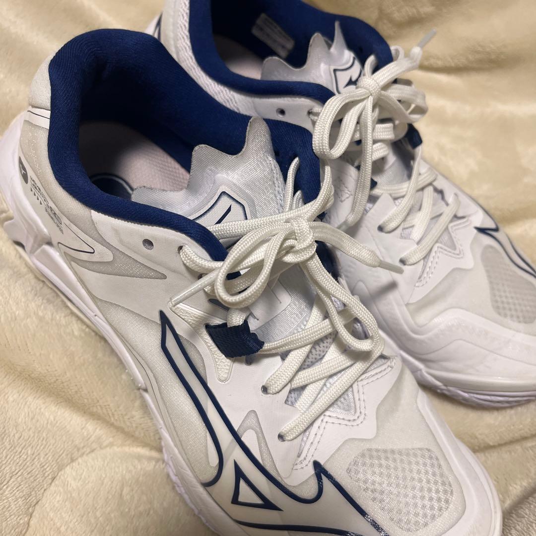 Mizuno Wave Lightning Z8 ホワイト/ネイビー