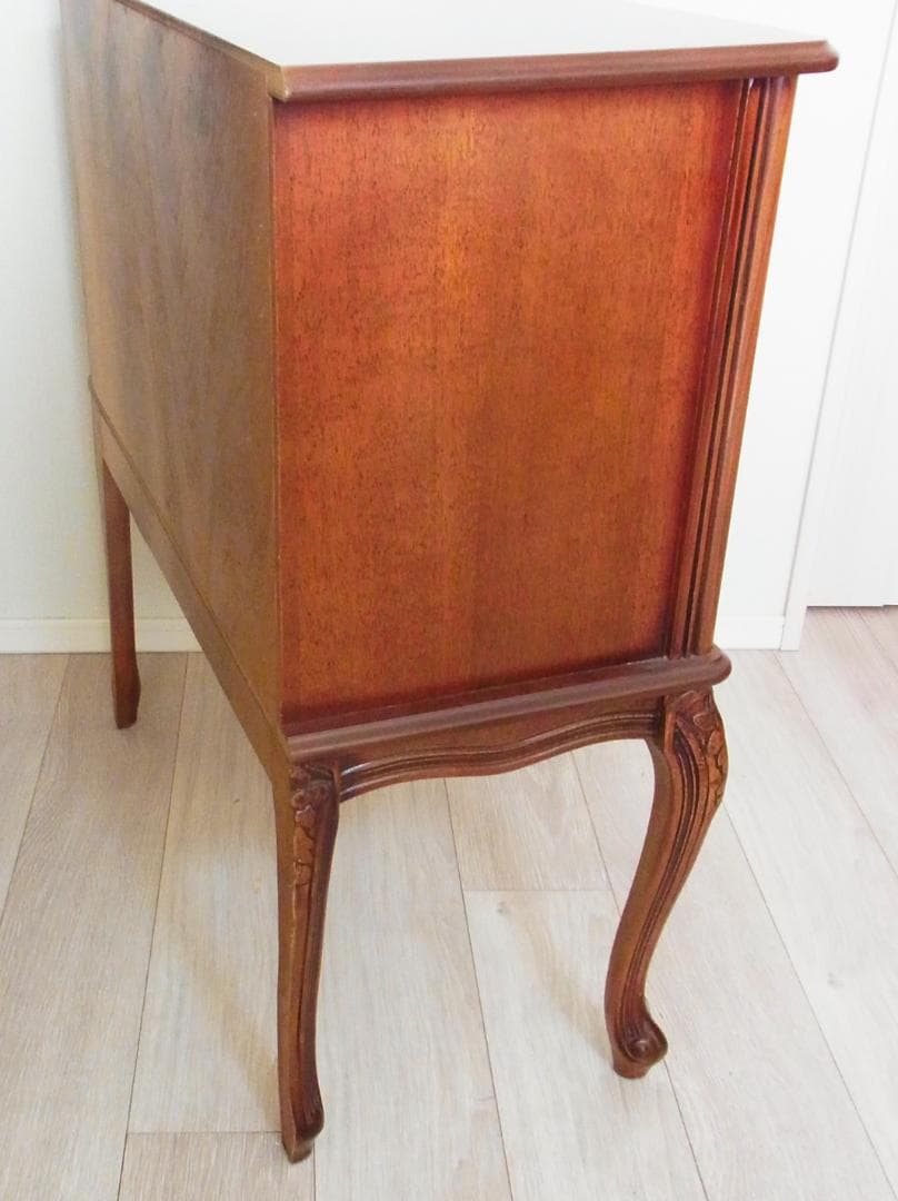 ３段チェスト　 イタリア製 　クラウディオ サオンチェッラ