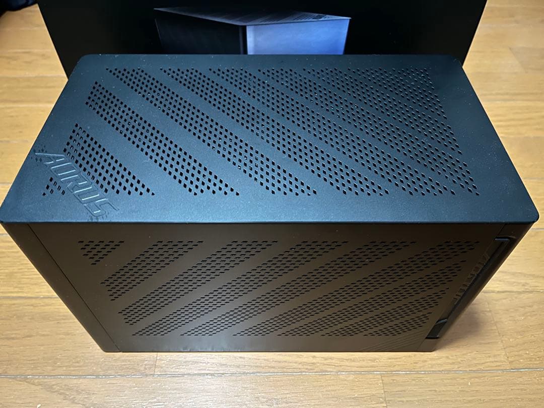 グラフィックボード・グラボ・ビデオカード AORUS RTX 4090 GAMING BOX