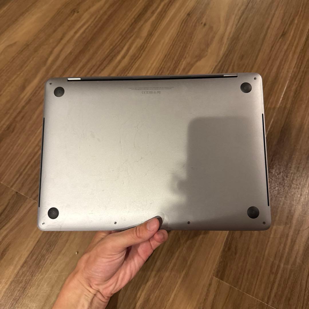 MacBook Pro 13インチ　シルバースペースグレイ