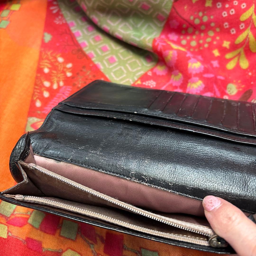 CHANEL ブラック 長財布 花柄エンボス