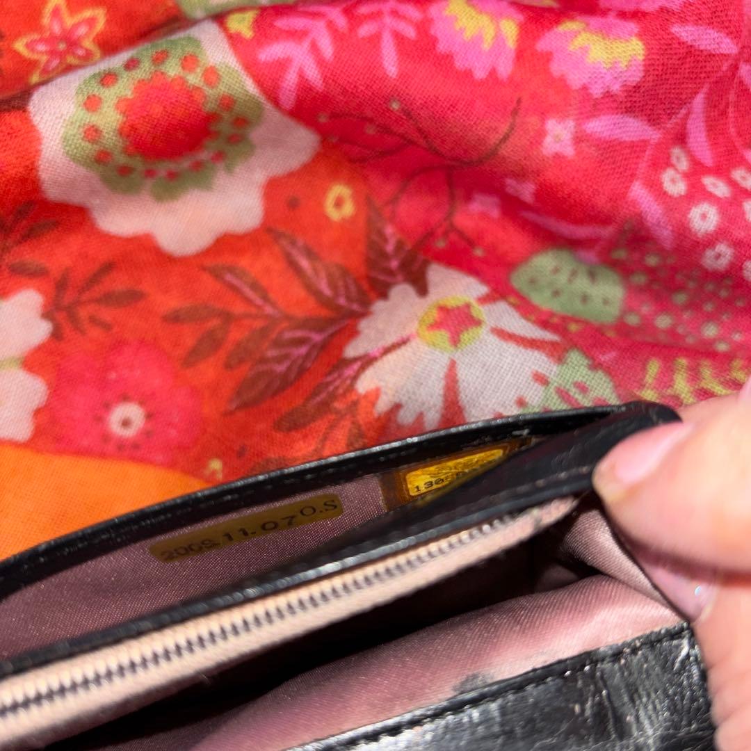 CHANEL ブラック 長財布 花柄エンボス