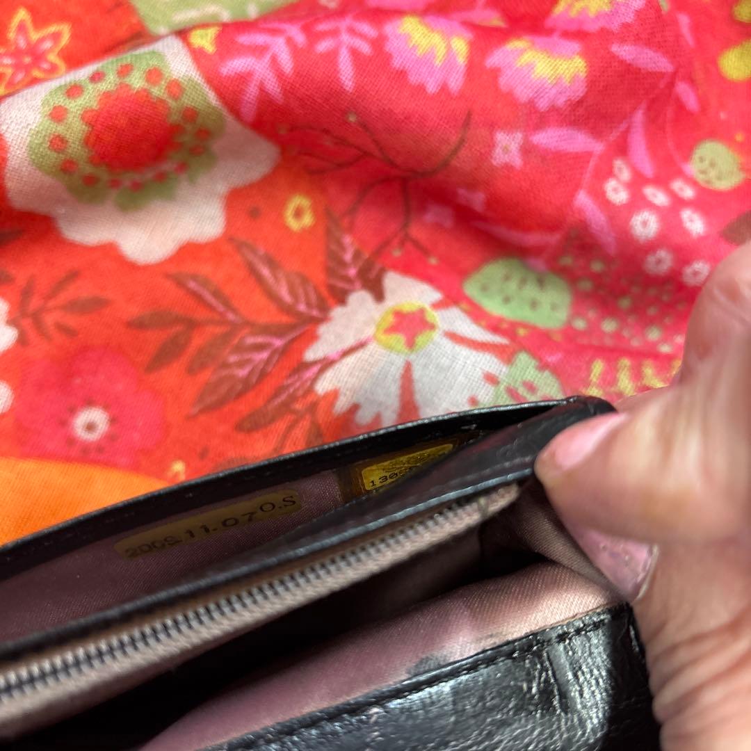 CHANEL ブラック 長財布 花柄エンボス