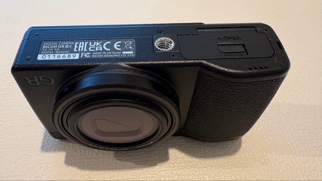 【使用回数3回のため美品】RICOH GR IIIxコンパクトデジタルカメラ