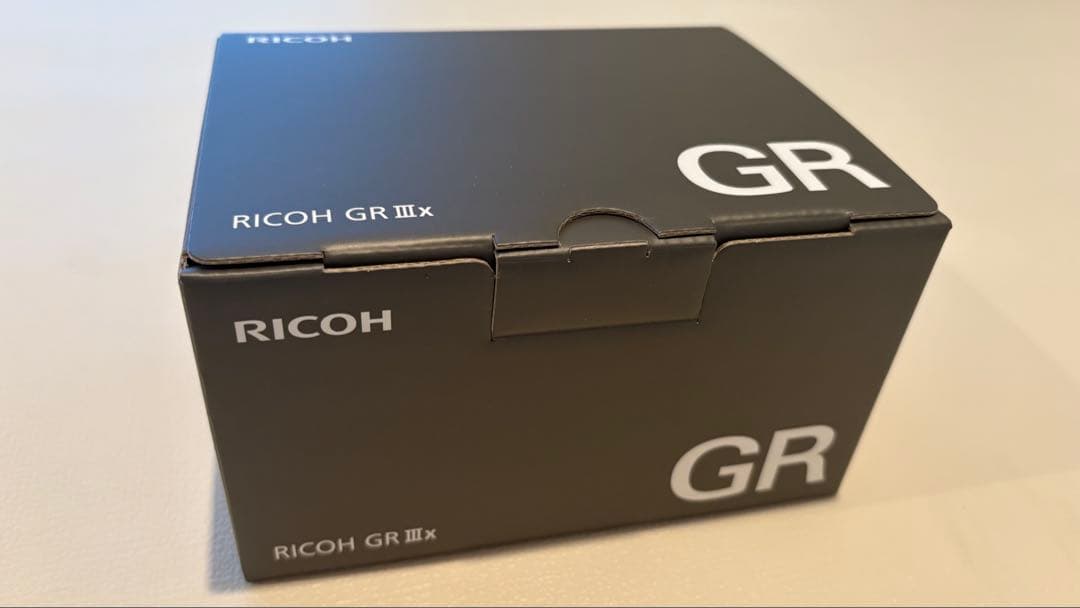 【使用回数3回のため美品】RICOH GR IIIxコンパクトデジタルカメラ