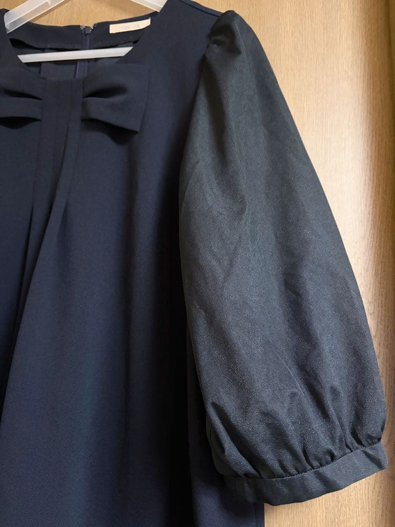 美品☆ローズティアラ胸元リボン風チュニックワンピース紺大きいサイズ46