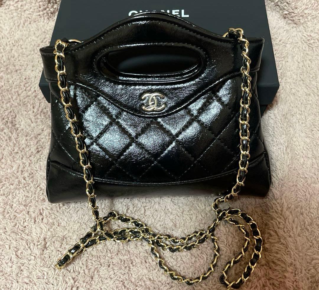CHANEL キルティング エナメル加工バッグCHANEL31ノベルティ