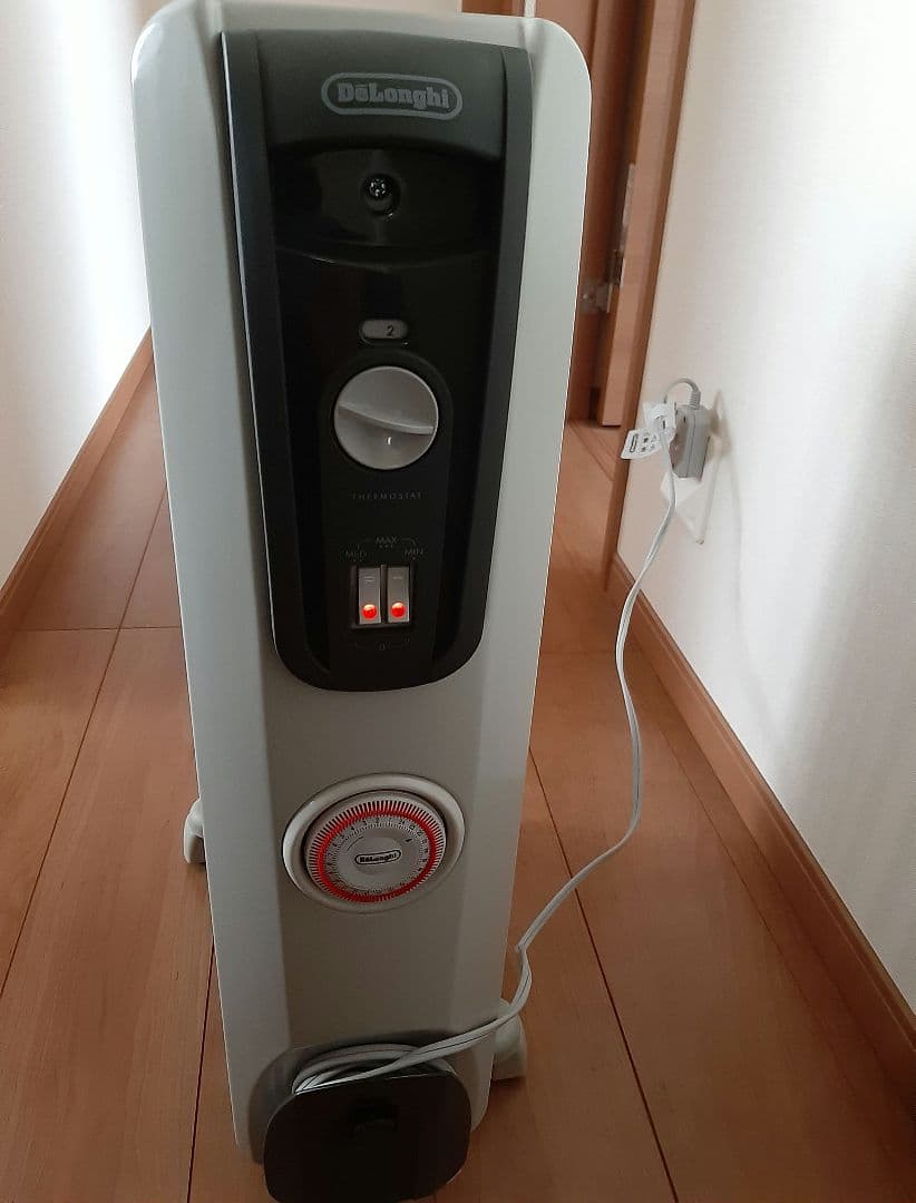 デロンギ　オイルヒーター　美品