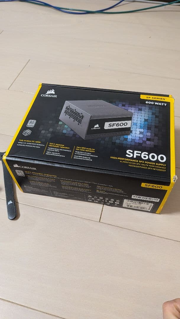 Corsair SF600 Platinum 付属品完備
