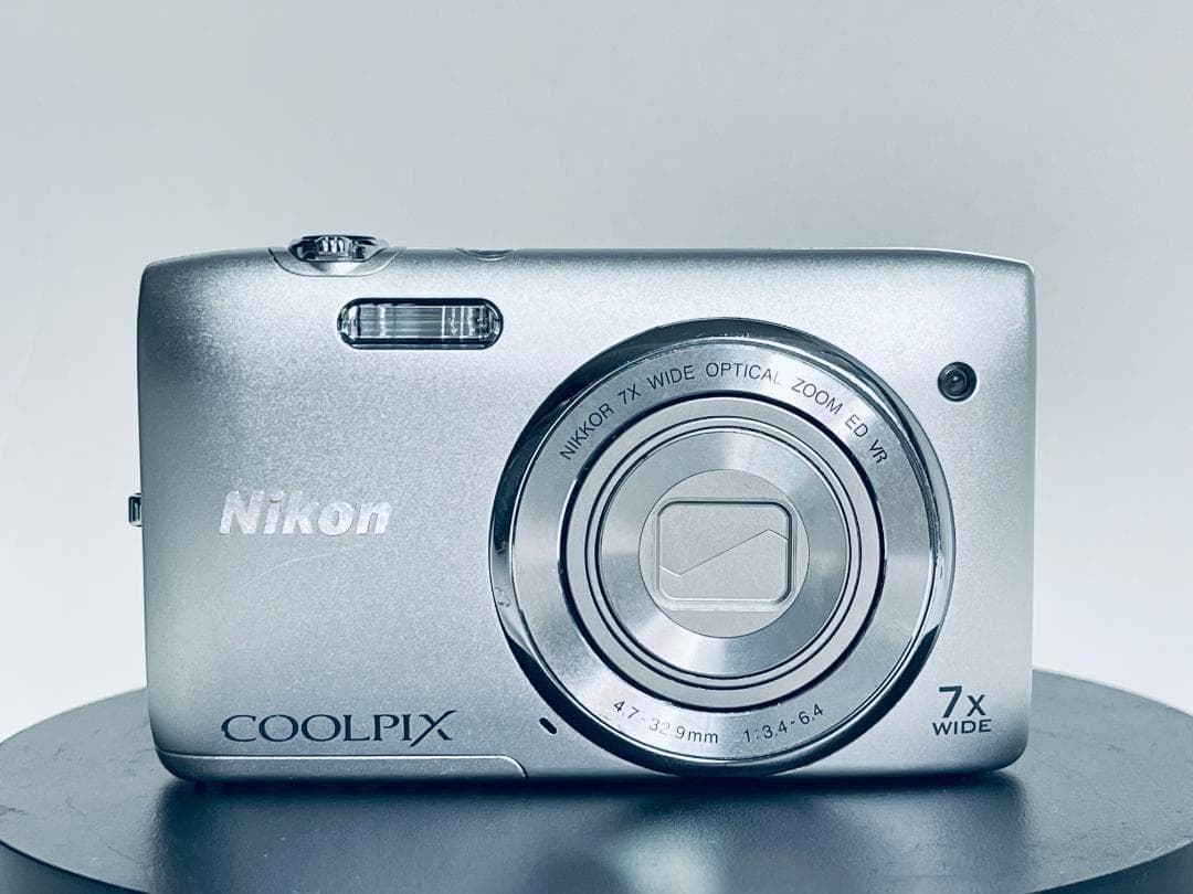 NIKON ニコン COOLPIX S3500 シルバー バッテリー SDカード