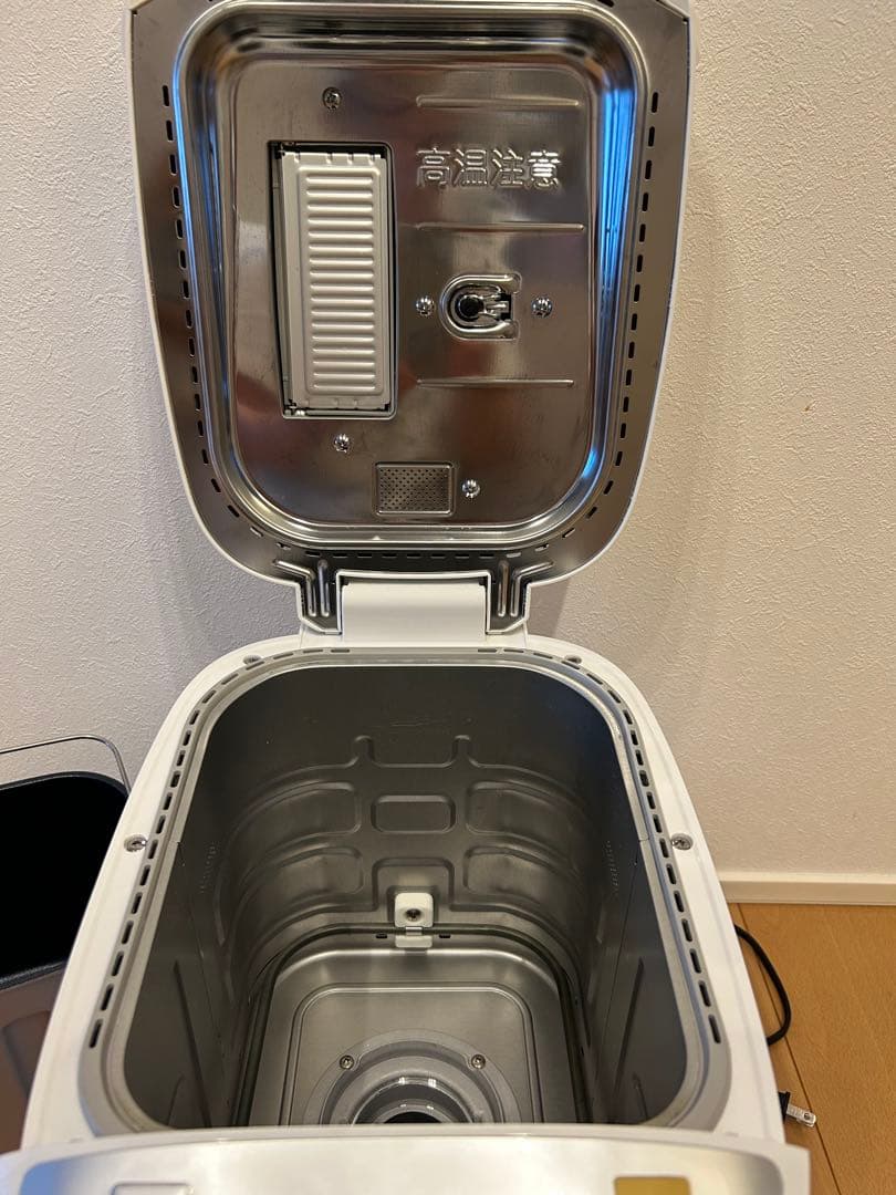 パナソニック　ホームベーカリー SD-BMT2000 2024年製造