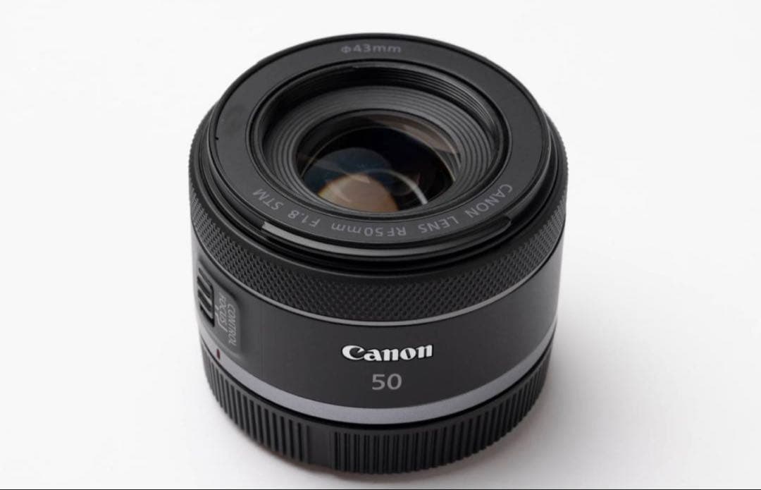 【美品】Canon キャノンレンズRF50mm f1.8 STM ＆レンズフード