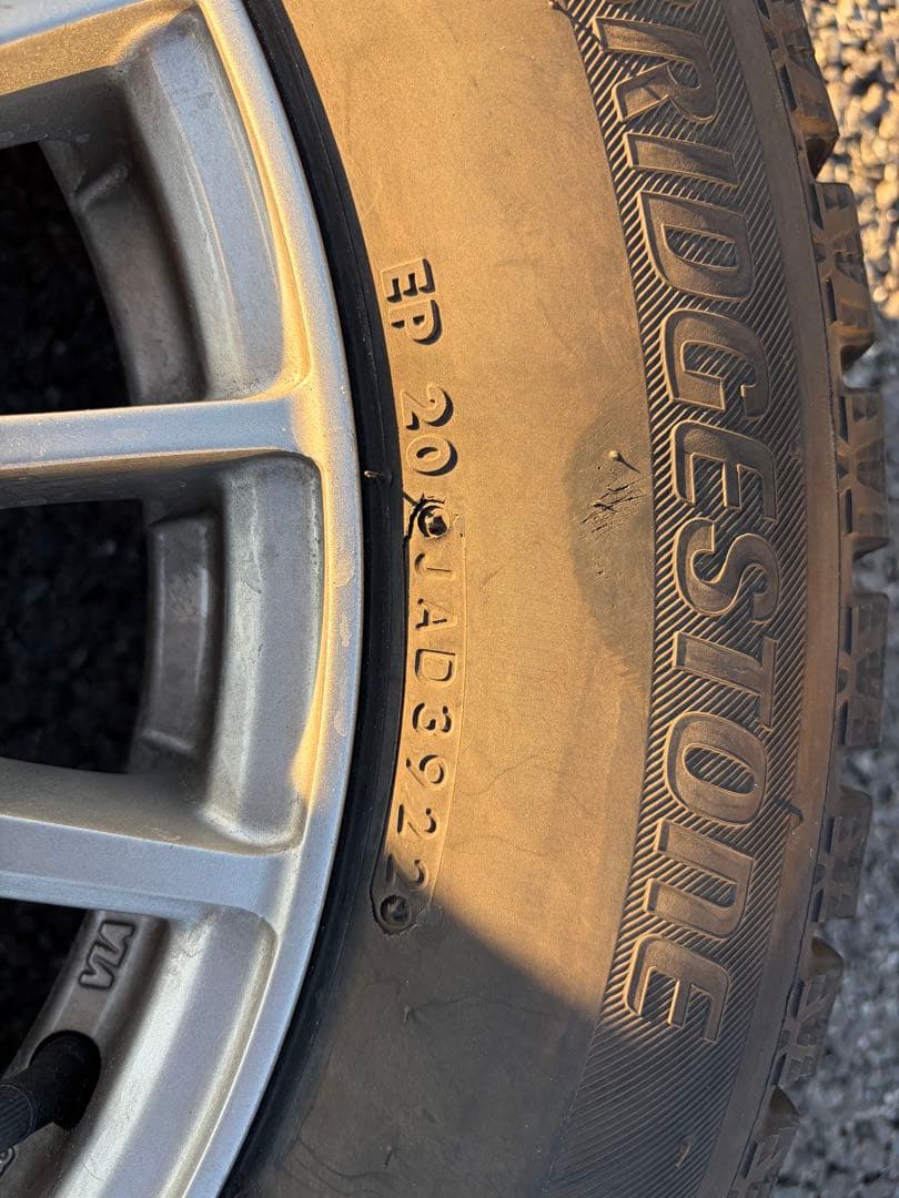 16インチ 205/60/R16 スタッドレスタイヤホイールセット