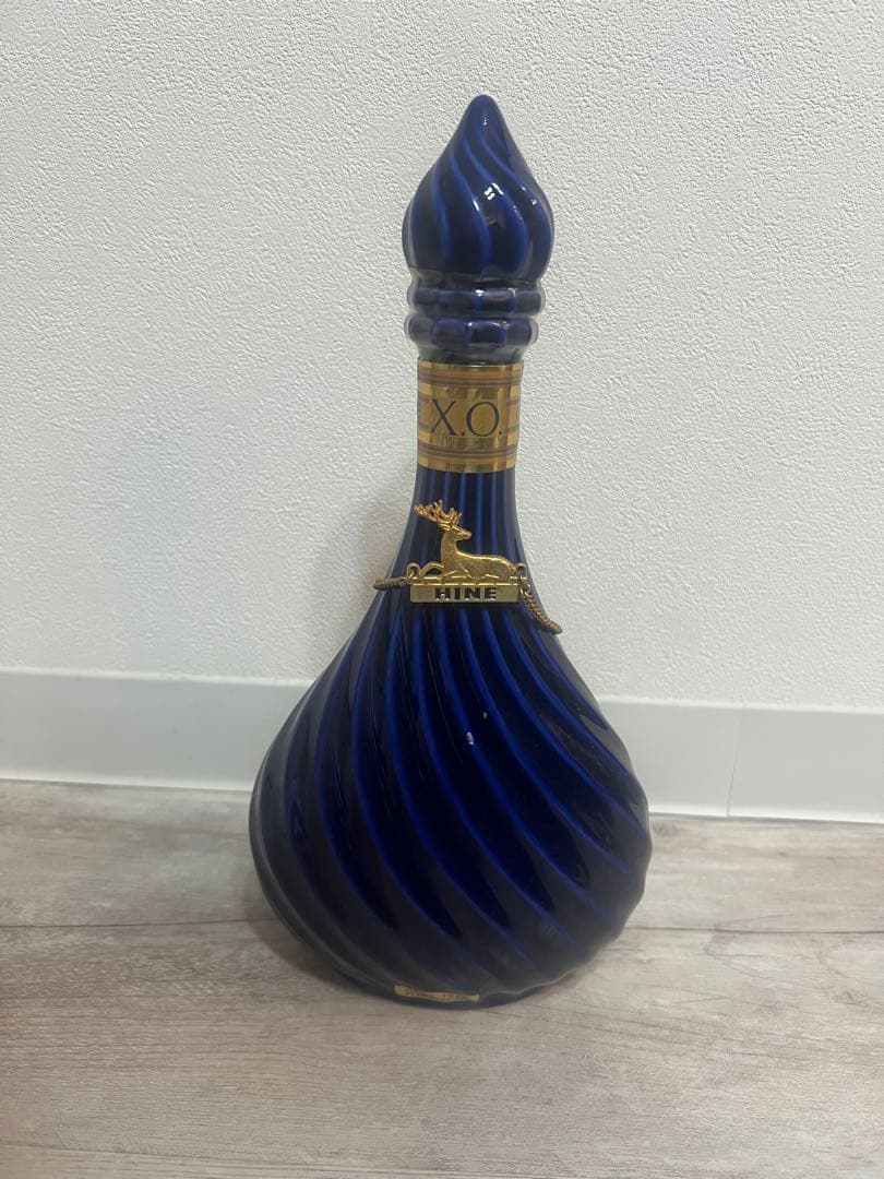 XO ブランデー 青色 ボトル