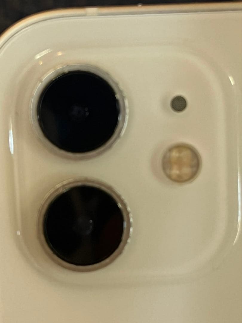 中古品　iPhone12 64G ホワイト　美品