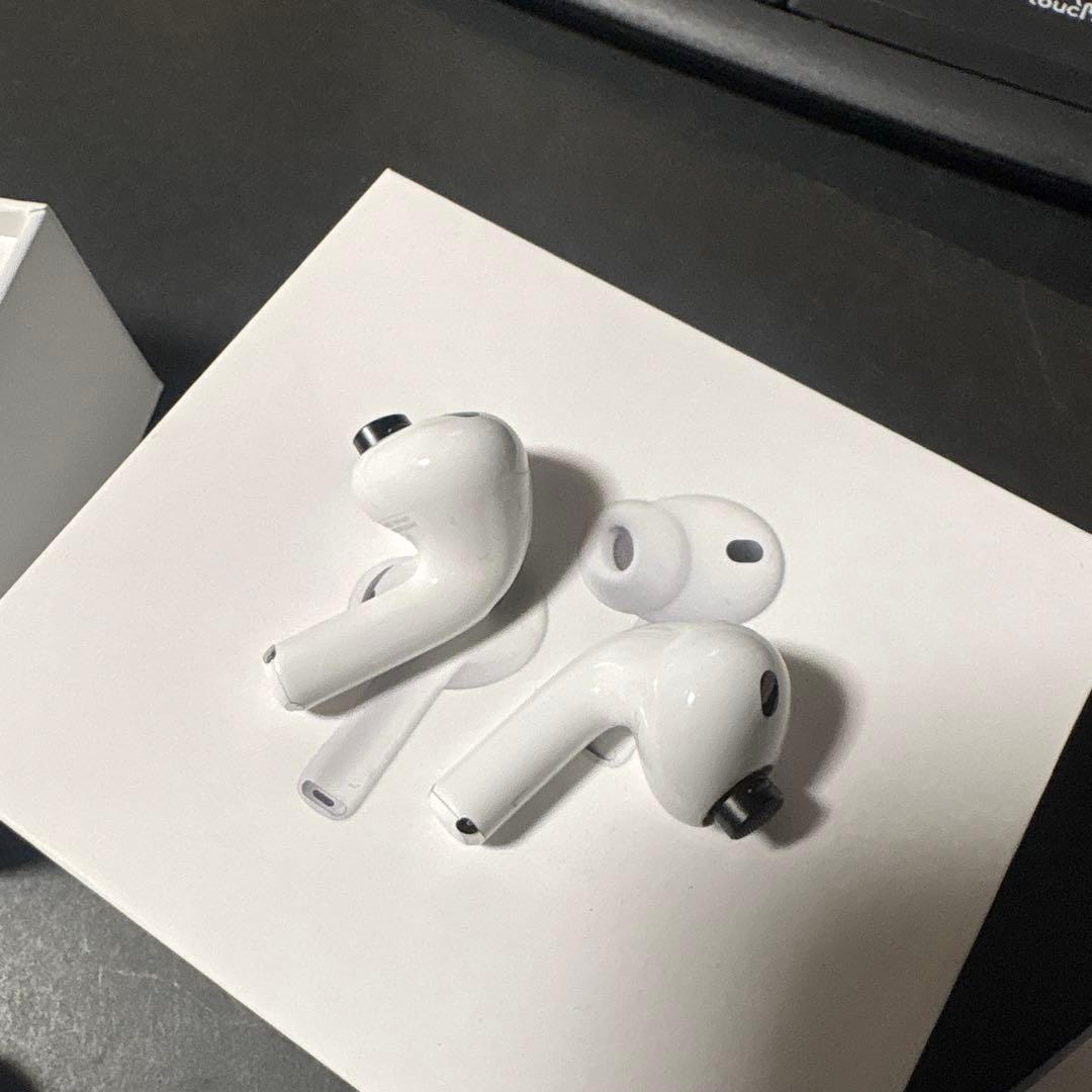 Apple AirPods PRO 3 本体 充電ケース付き