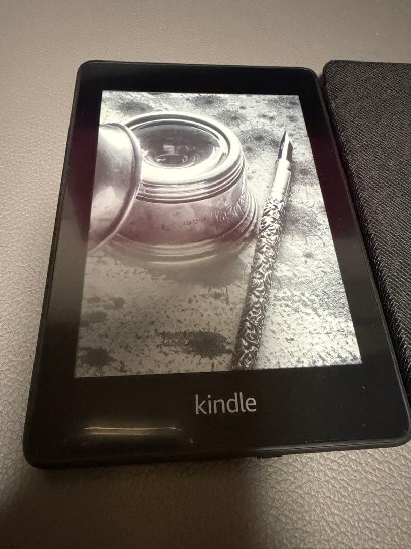 【美品】Kindle Paperwhite 第10世代 8GB おまけ付