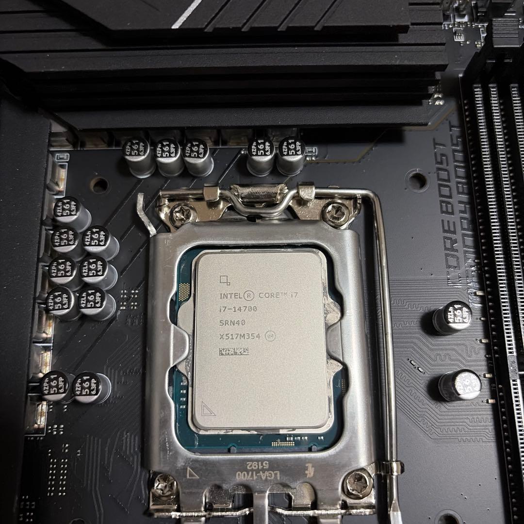 CPU MSI PRO B760-P WIFI DDR4/TW i7-14700