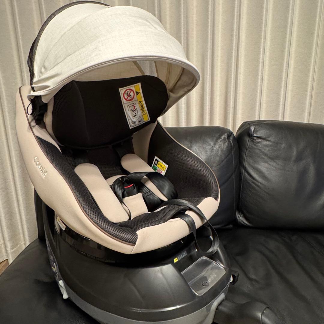 【美品】Combiコンビ　クルムーヴ コンパクト R129 エッグショック JQ