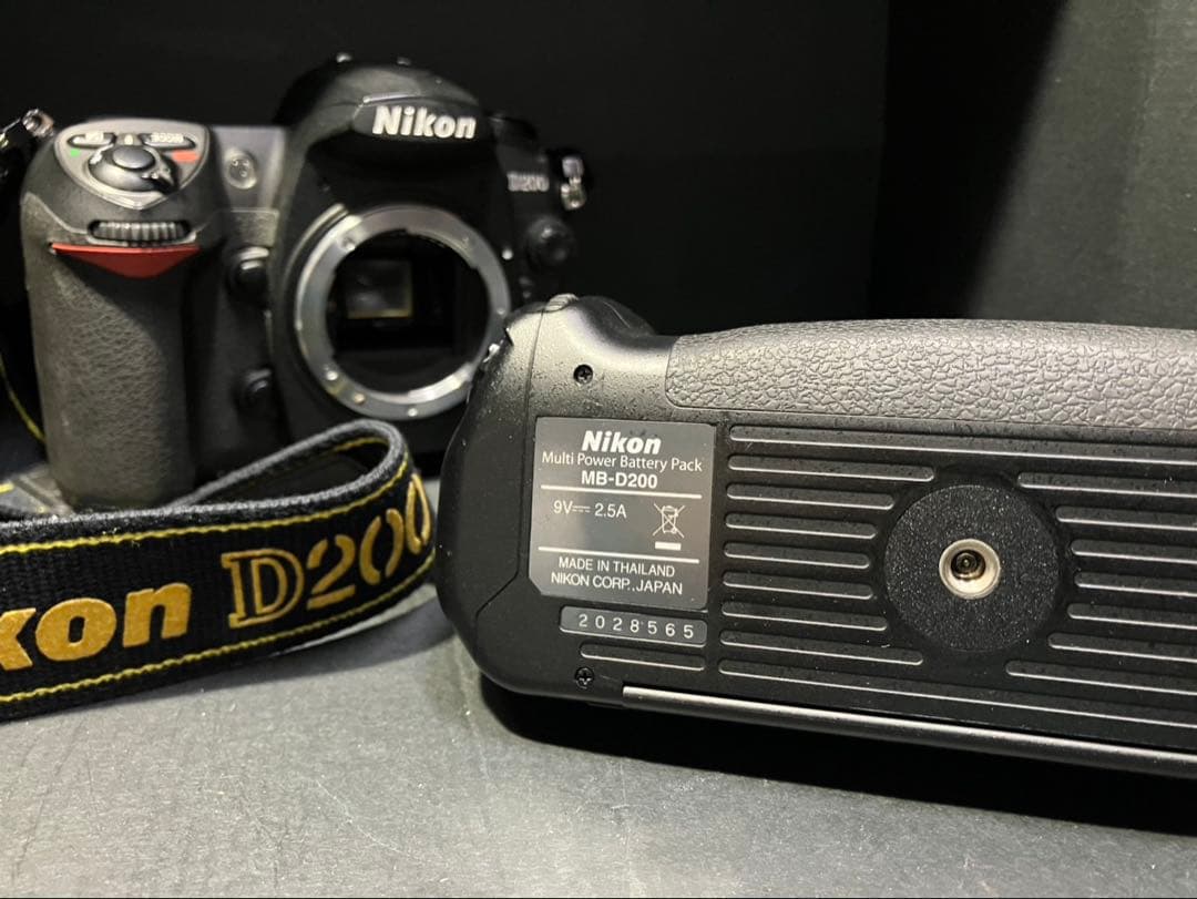 Nikon D200 MB-D200 【お正月お値下げ価格】