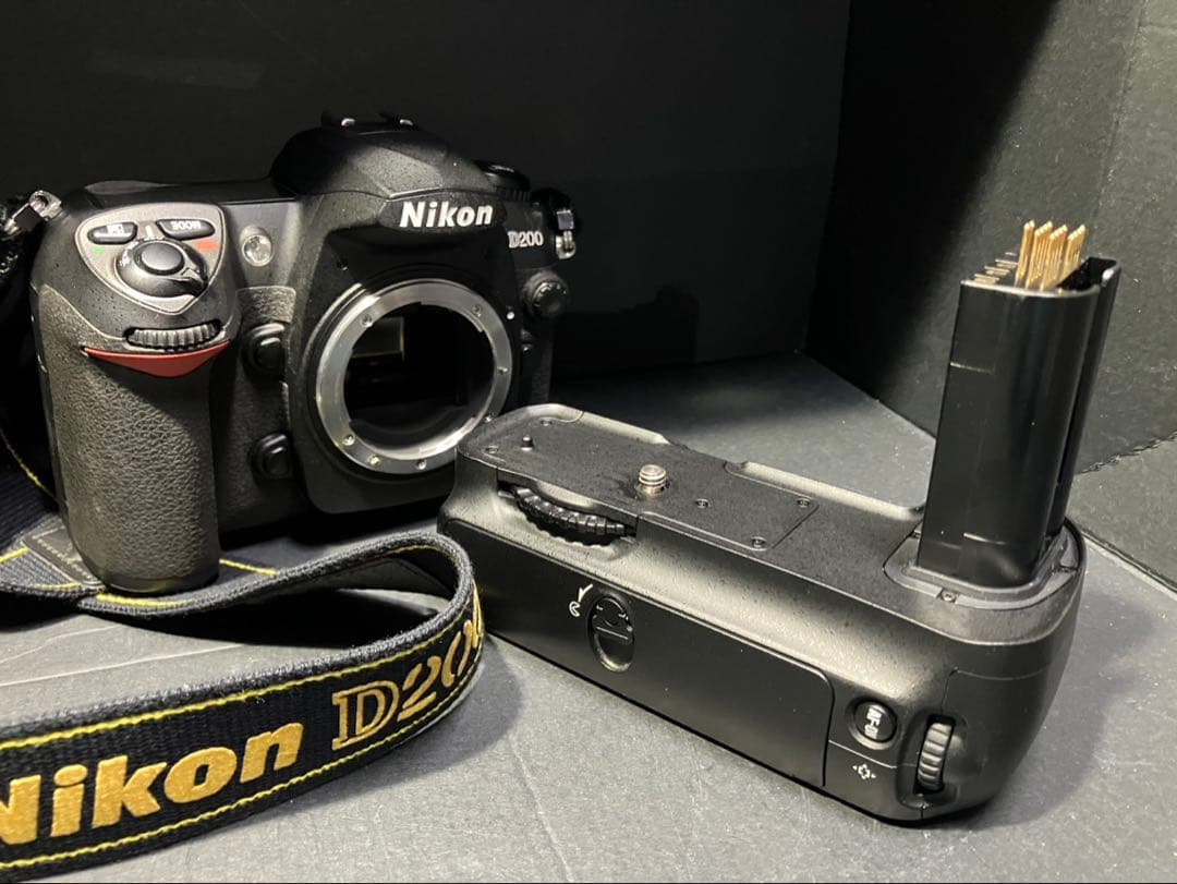 Nikon D200 MB-D200 【お正月お値下げ価格】