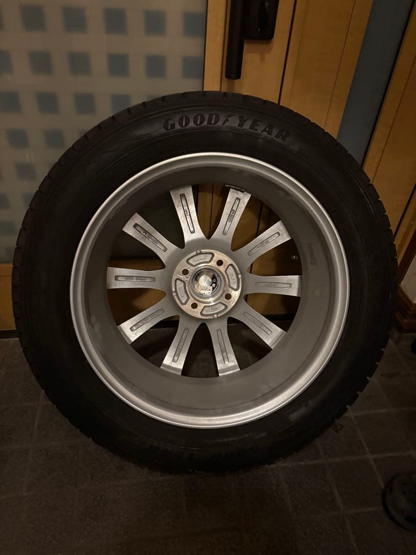 ICE NAVI 8 スタッドレス4本195/60R17 ライズ等に！