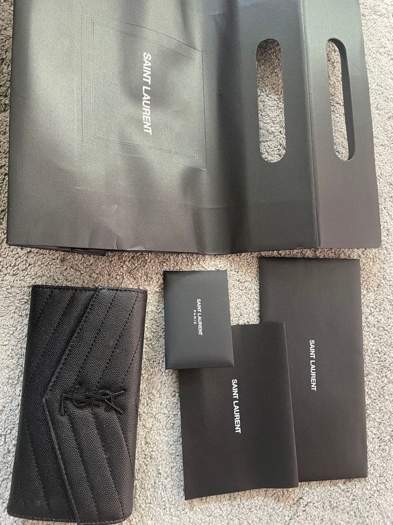 SAINT LAURENT 長財布