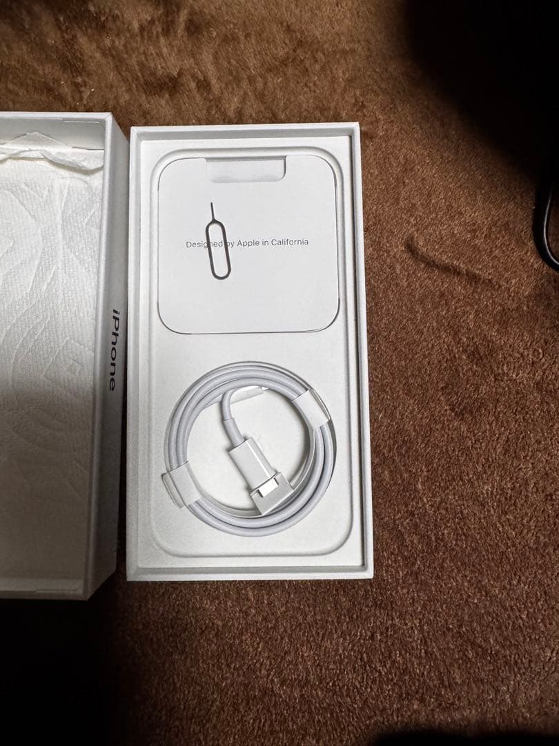 Apple iPhone 14 Pro ディープパープル 本体　1月25まで販売