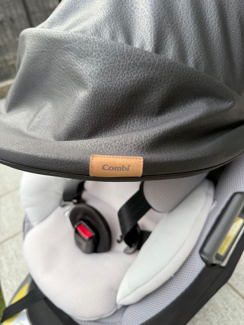 combi チャイルドシート　THE Sシリーズ　エッグショック ISOFIX
