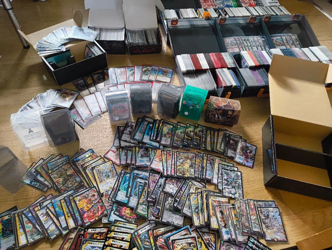 デュエルマスターズ　まとめ売り　デッキ　引退　カード　ストレージ　ケース付き