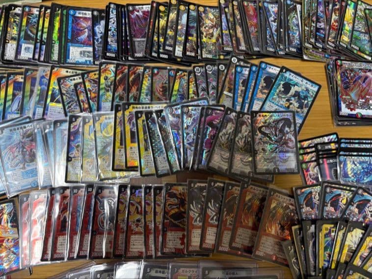 デュエルマスターズ　まとめ売り　デッキ　引退　カード　ストレージ　ケース付き