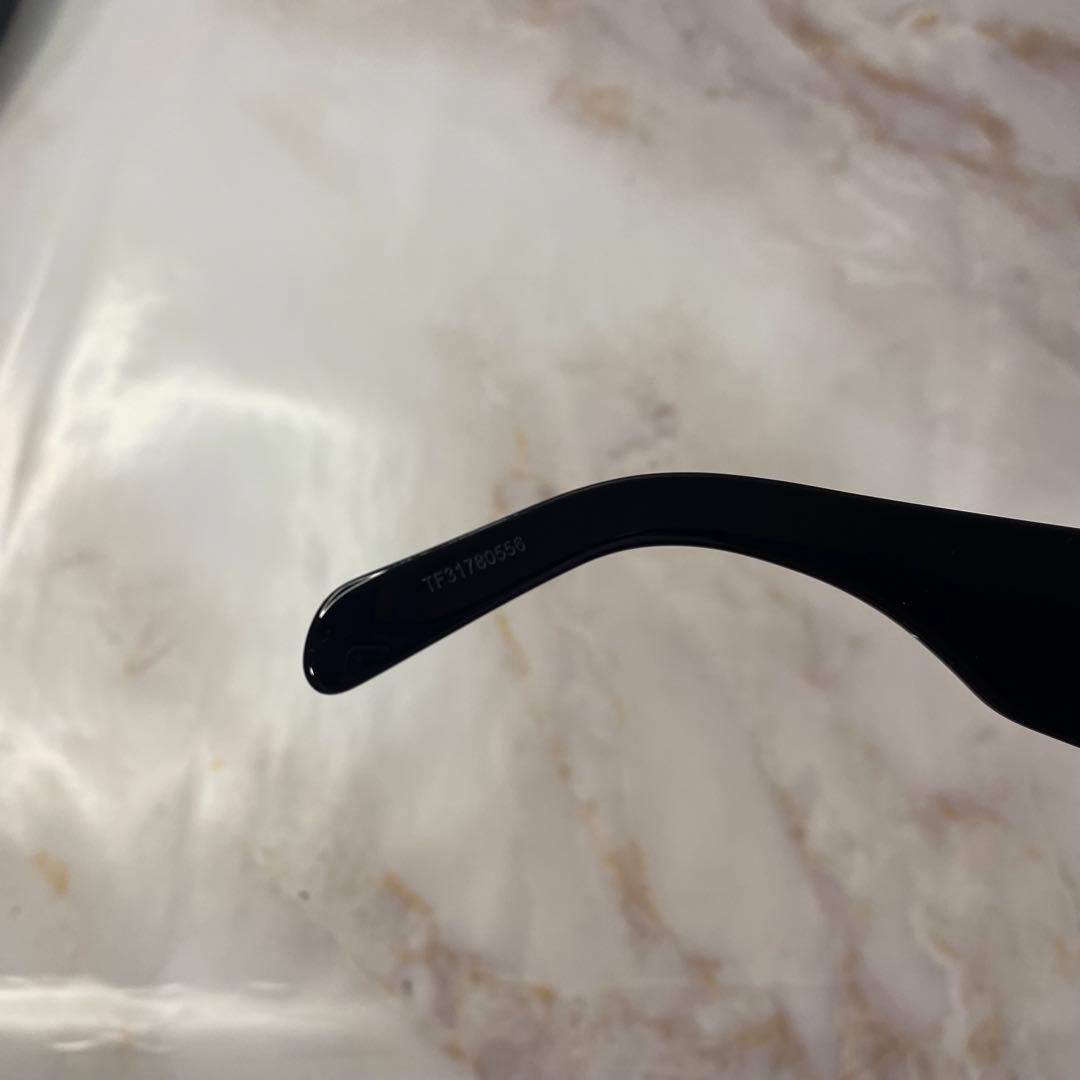 CELINE セリーヌ スクエア モード サングラス TAEYANG 着用