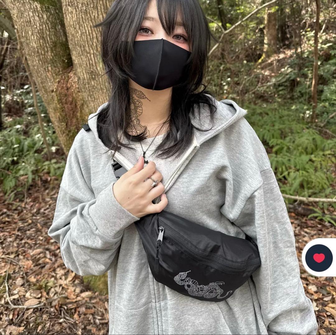 Popup限定ショルダーポーチ　gibous