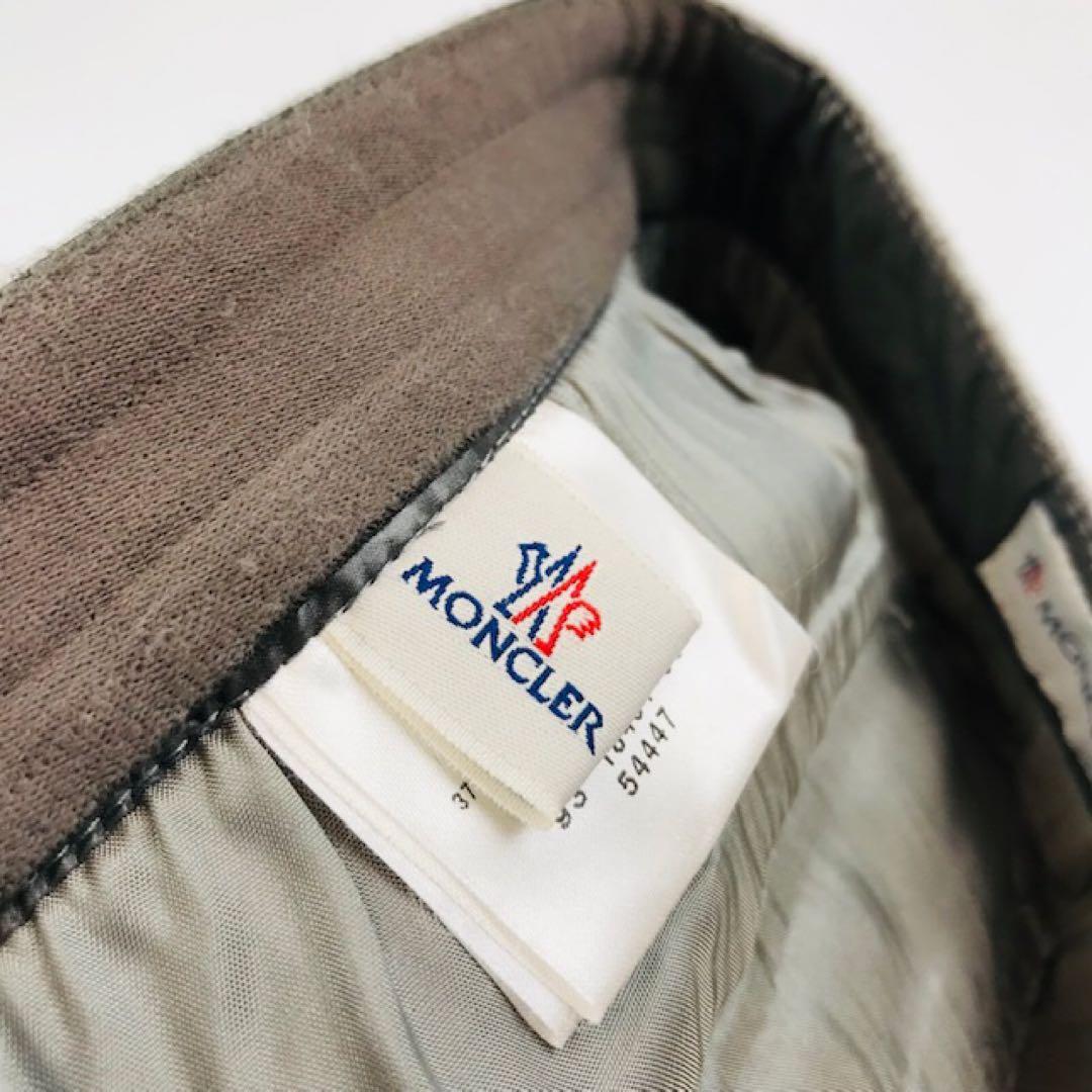 美品★モンクレール・ブランドロゴタグ付 ウール ショートパンツ(42)