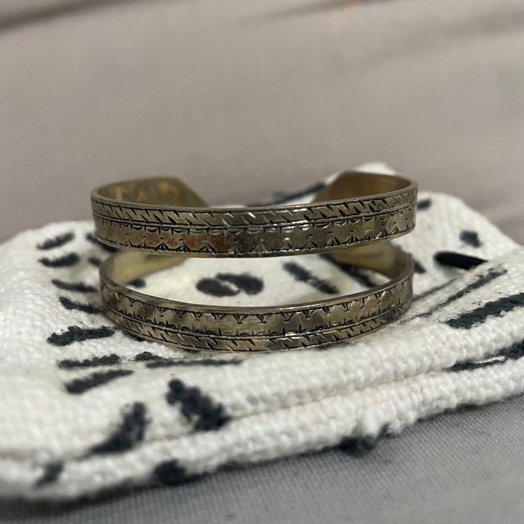 シルバー　トゥアレグ　バングル