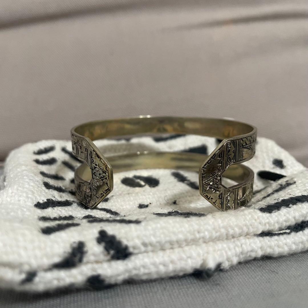 シルバー　トゥアレグ　バングル