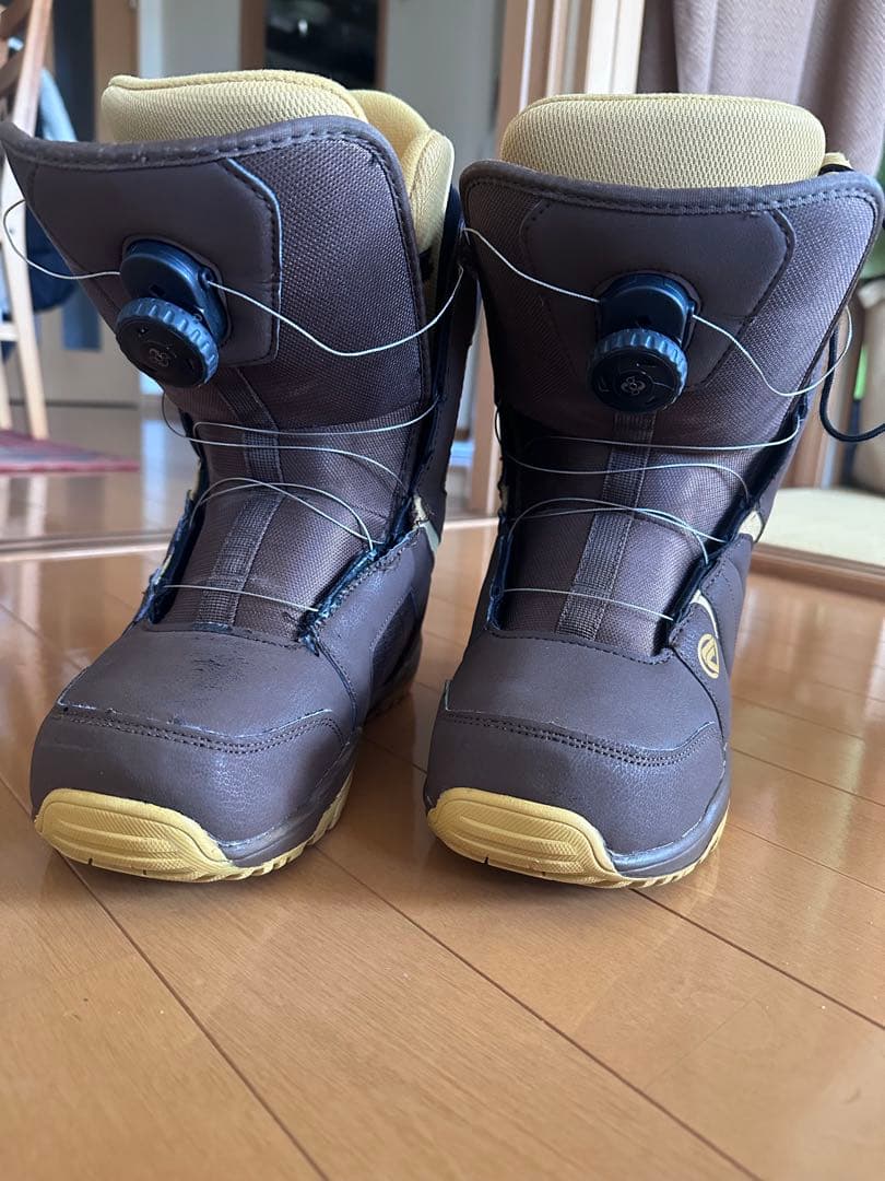 FLOW ECHO BOA M1　スノーボードブーツ(女性用) ブラウン