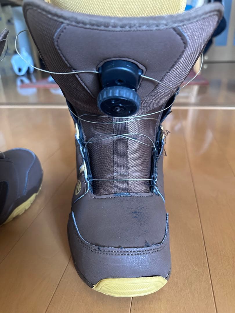 FLOW ECHO BOA M1　スノーボードブーツ(女性用) ブラウン