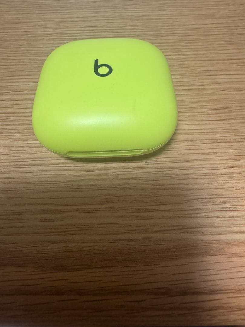 Yuta ワイヤレスイヤホンイエロー交換用イヤーチップ付き