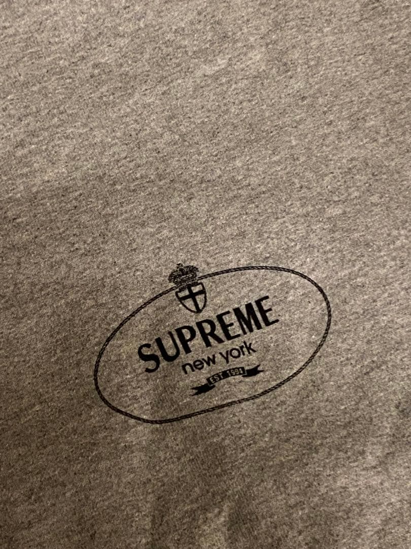 SUPREME グレー クルーネック スウェット
