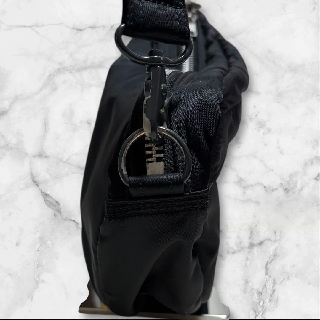 PORTER タンカーショルダーバッグ ハーフムーン 舟形 吉田カバン　オーバル