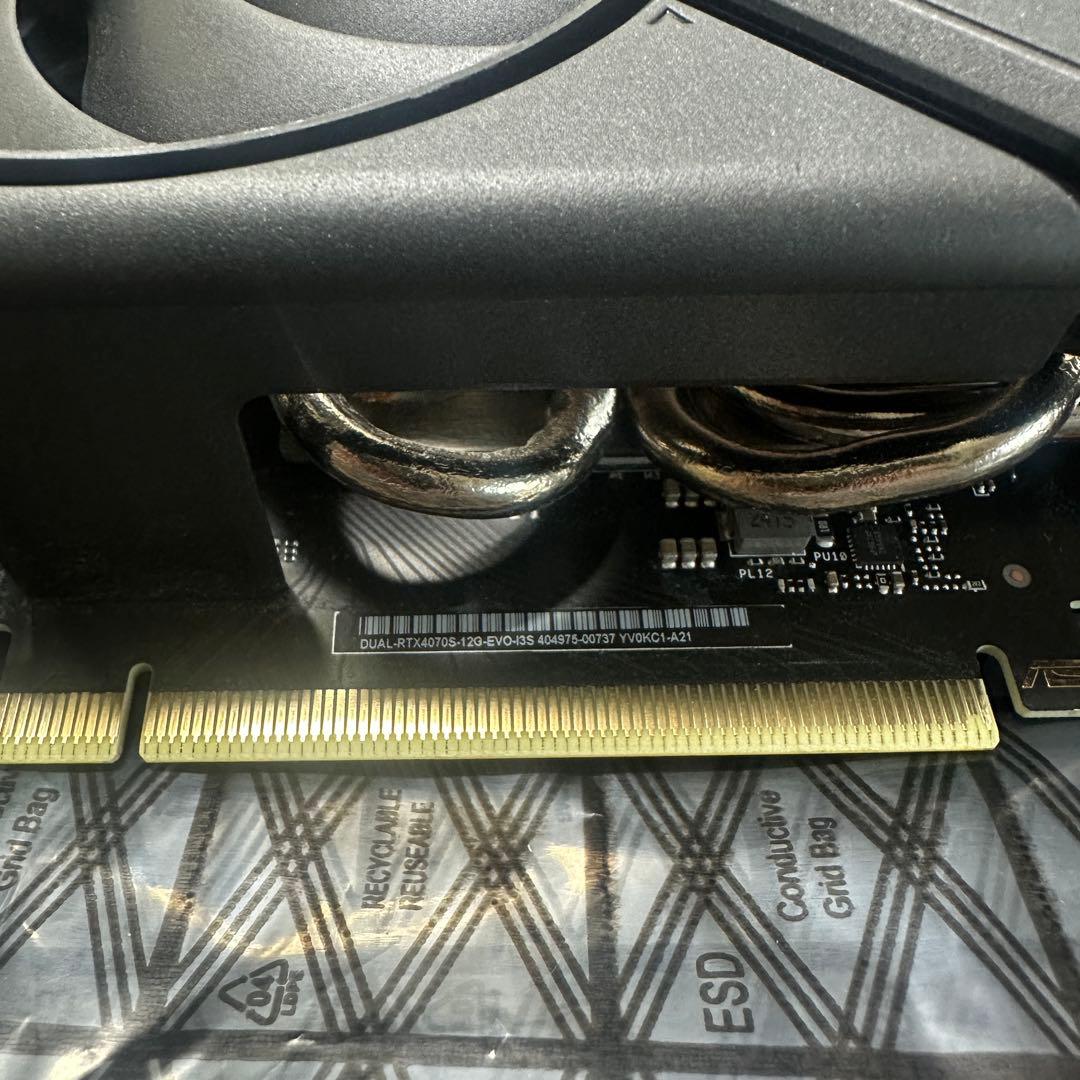 グラフィックボード・グラボ・ビデオカード ASUS Dual GeForce RTX 4070 SUPER OC 12GB