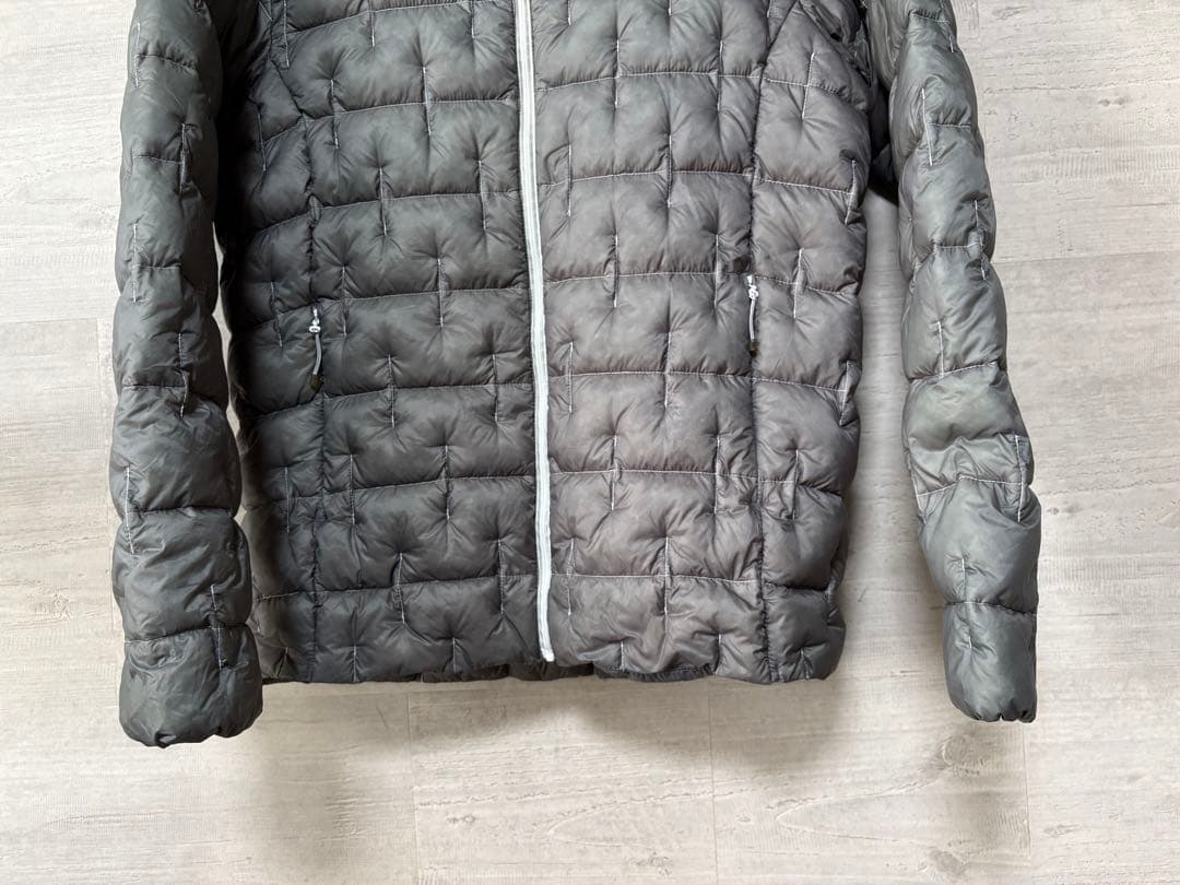 mont-bell モンベル ライト ダウン ジャケット Mサイズ 軽量 灰緑色